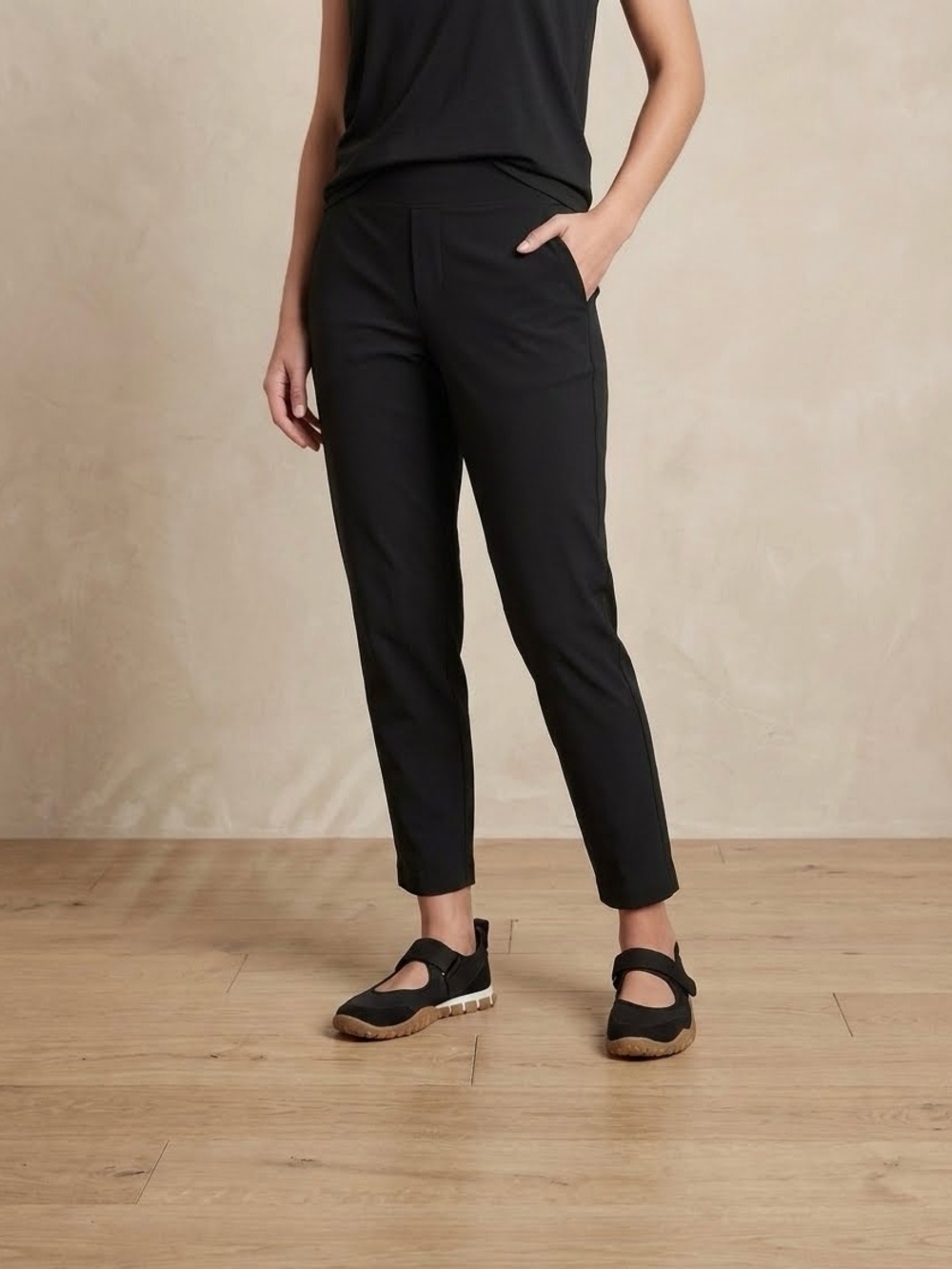 Athleta Womens Size 0 Brooklyn Ankle Pant Lightweight Travel Pants Black Stretch